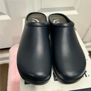 Klogs Dusty Navy Clogs Slides Mules Size 8W Culinary Medical women